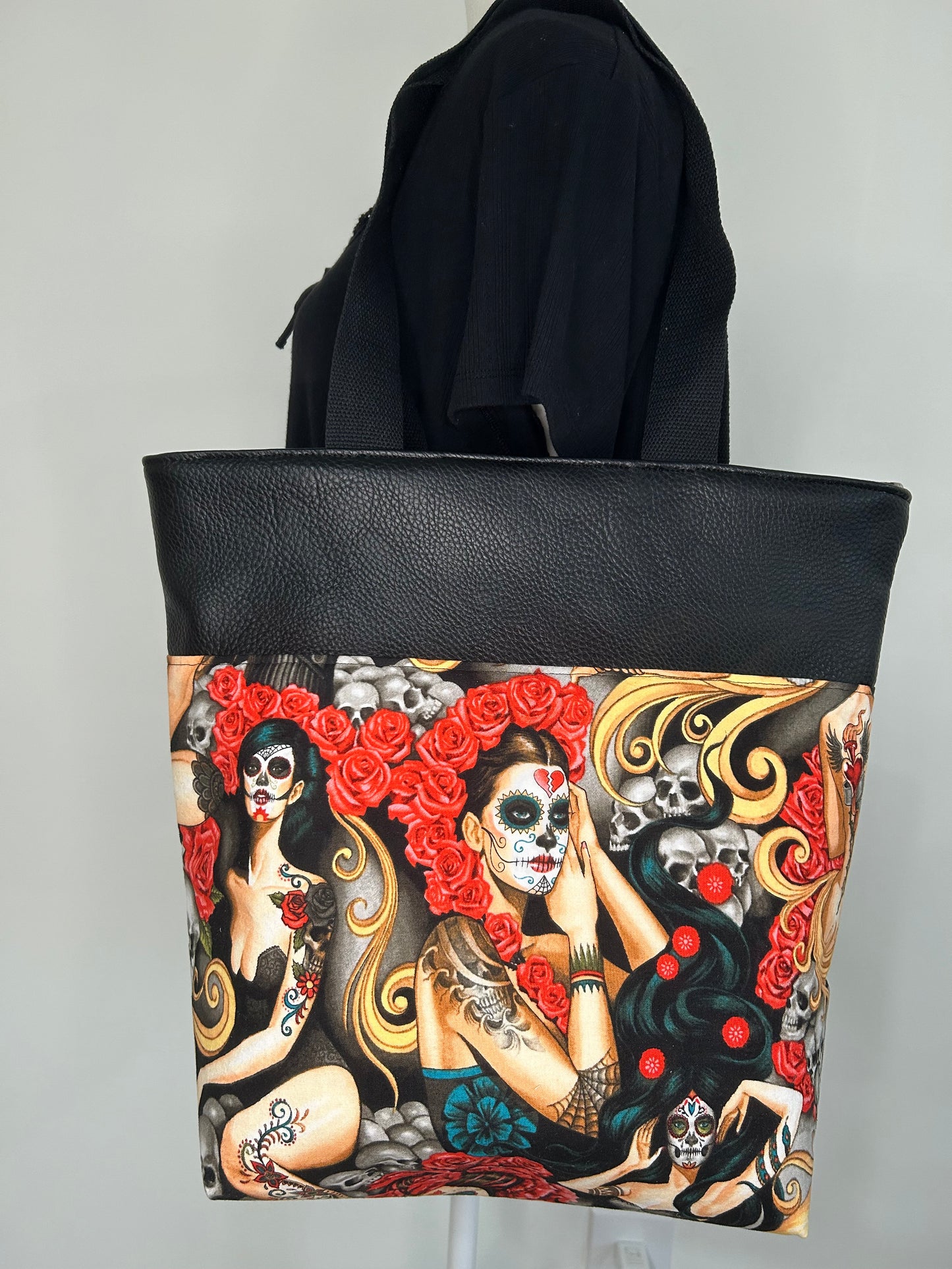 Deadly Beauties Caravan Tote Bag