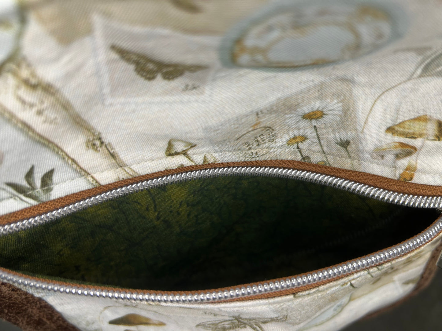 Nature Teloujay 2.0 Crossbody / Shoulder Purse Bag