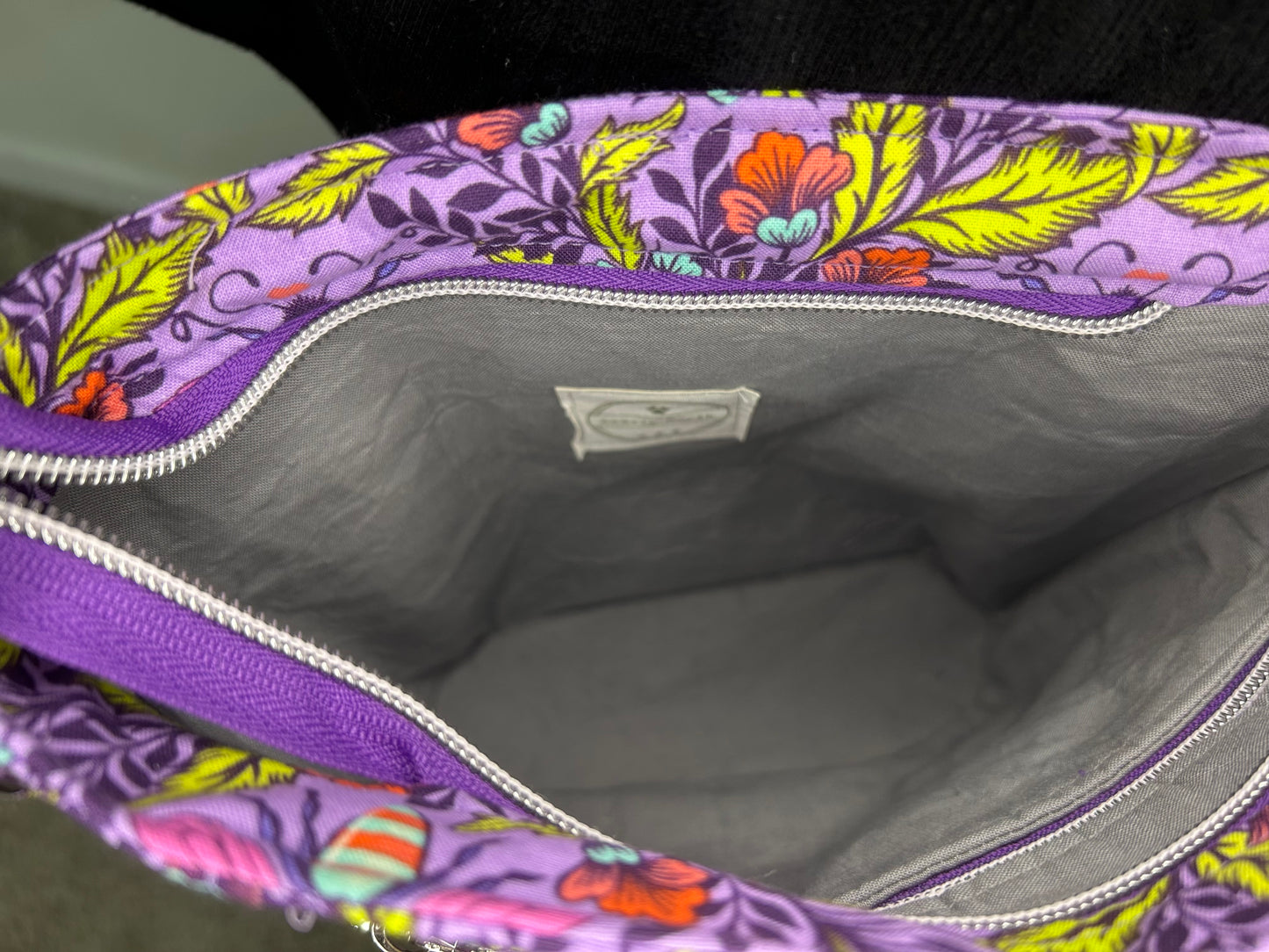 Bee Nice Teloujay 2.0 Crossbody Purse