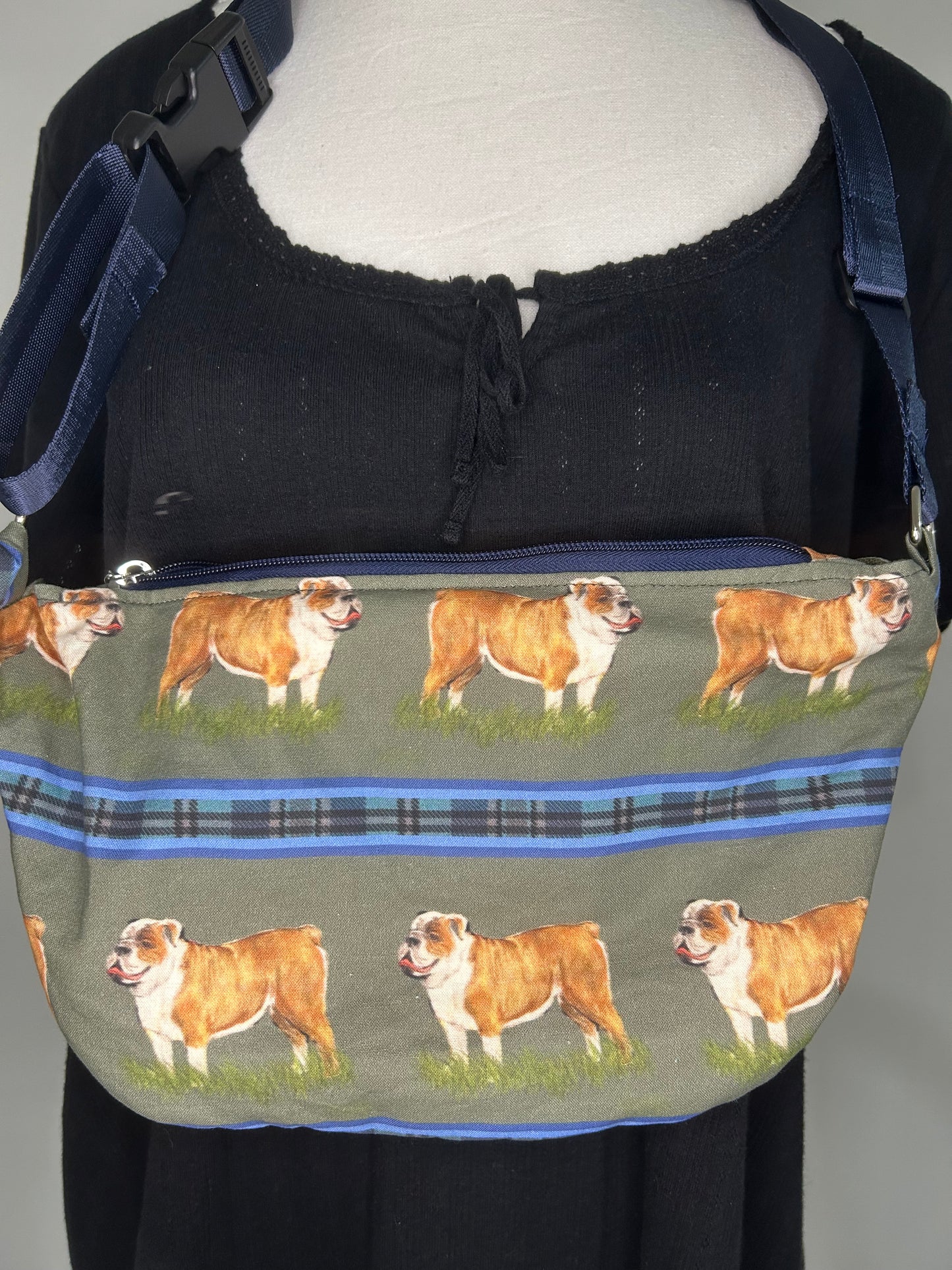 Bulldog Dayna Plus Concealed Carry Sling/Waist Bag