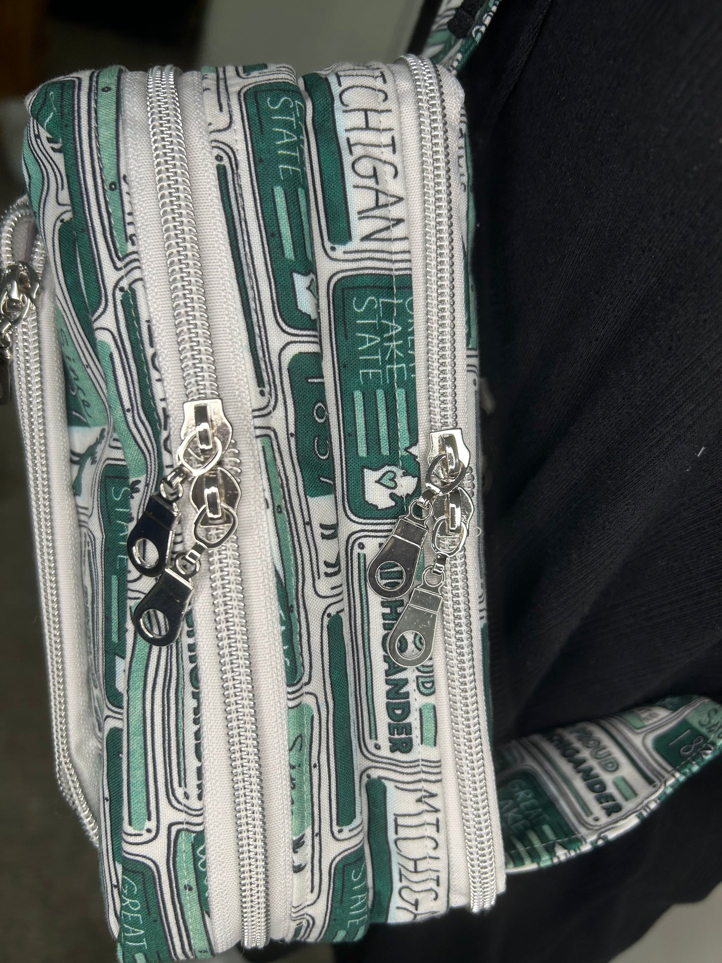 Unisex Michigander Concealed Carry Sling/Waist Bag
