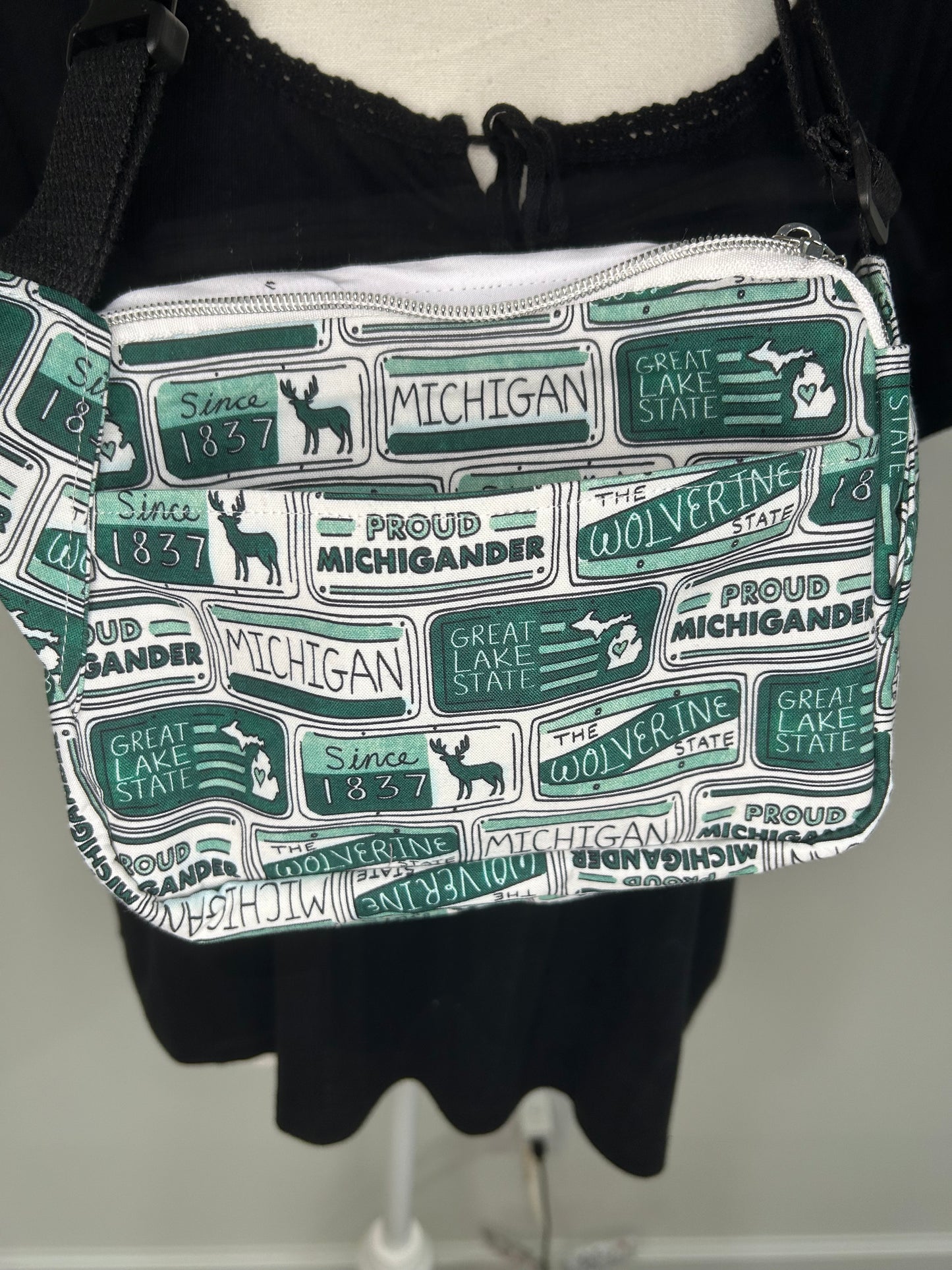 Unisex Michigander Concealed Carry Sling/Waist Bag