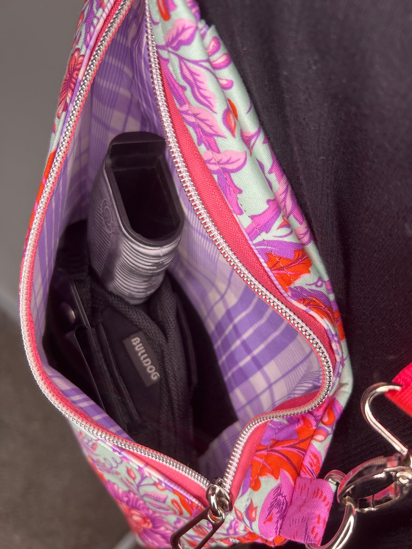 Hippity Hop Traveler Concealed Carry Convertible Crossbody/ Shoulder Bag
