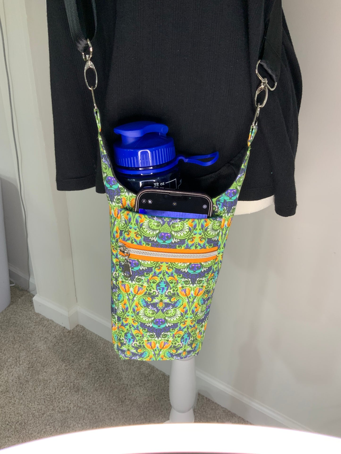 Hidden Bear Water Bottle Bag