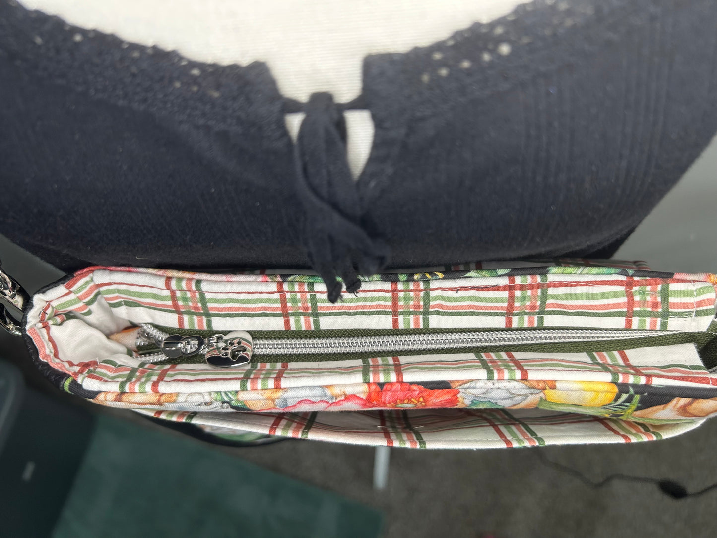 Lemons and Bulldog’s Serin Crossbody Bag