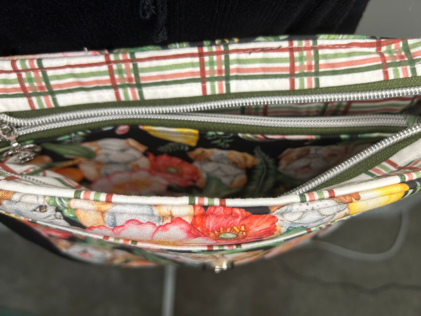 Lemons and Bulldog’s Serin Crossbody Bag