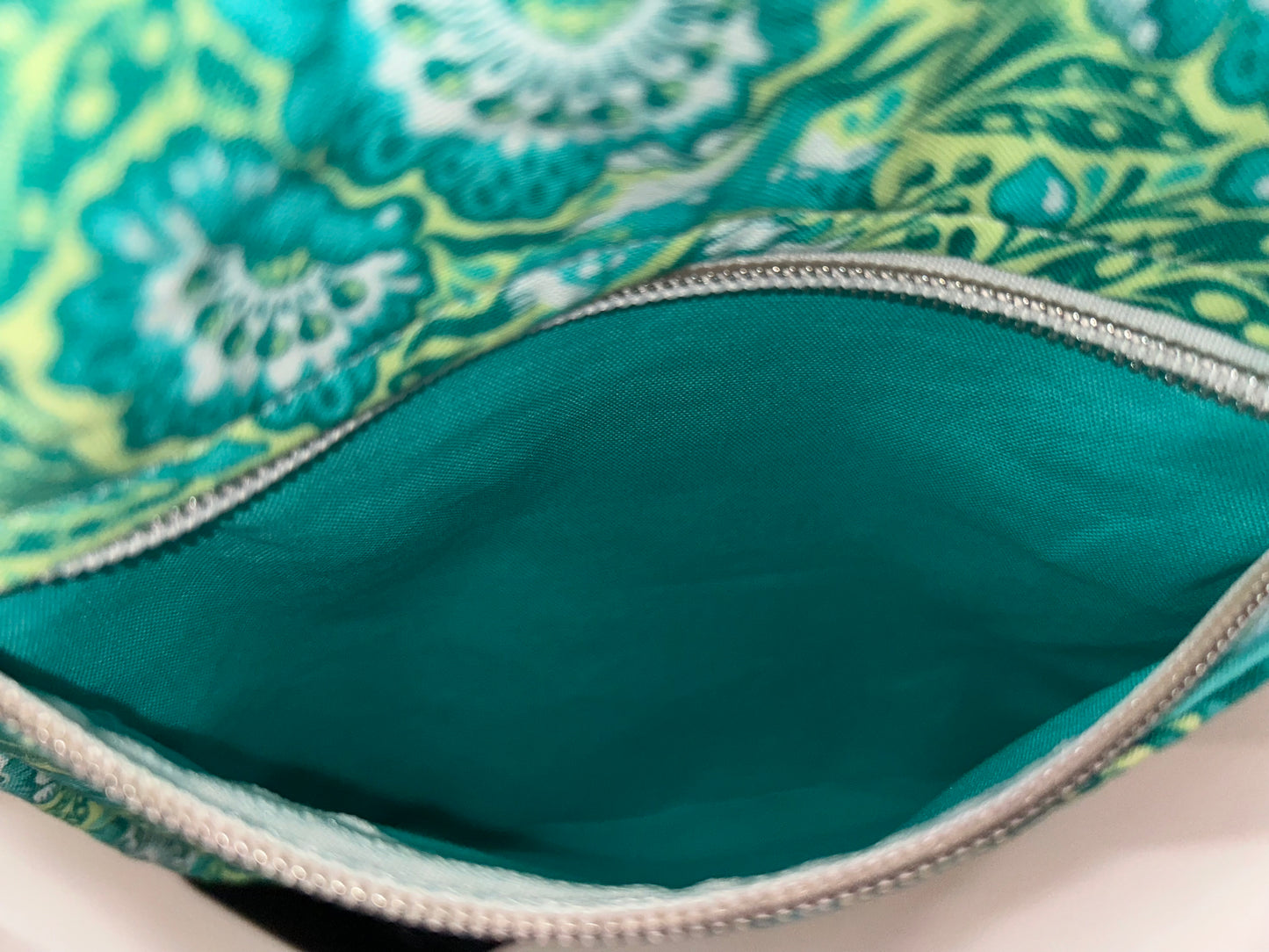 Foxy Moxy Retro Sling Bag