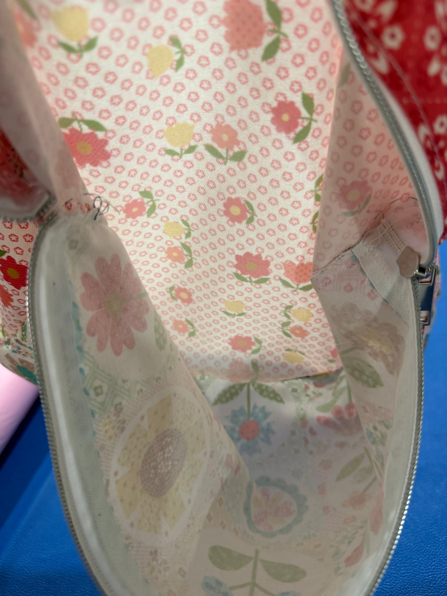 Large Lori Holt Unlined 3 Row Floral Project Bag