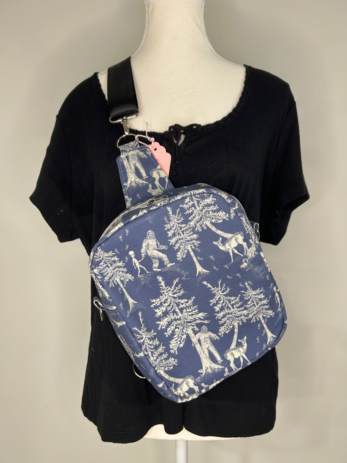 Friends of Bigfoot Convertible Pebble Bag