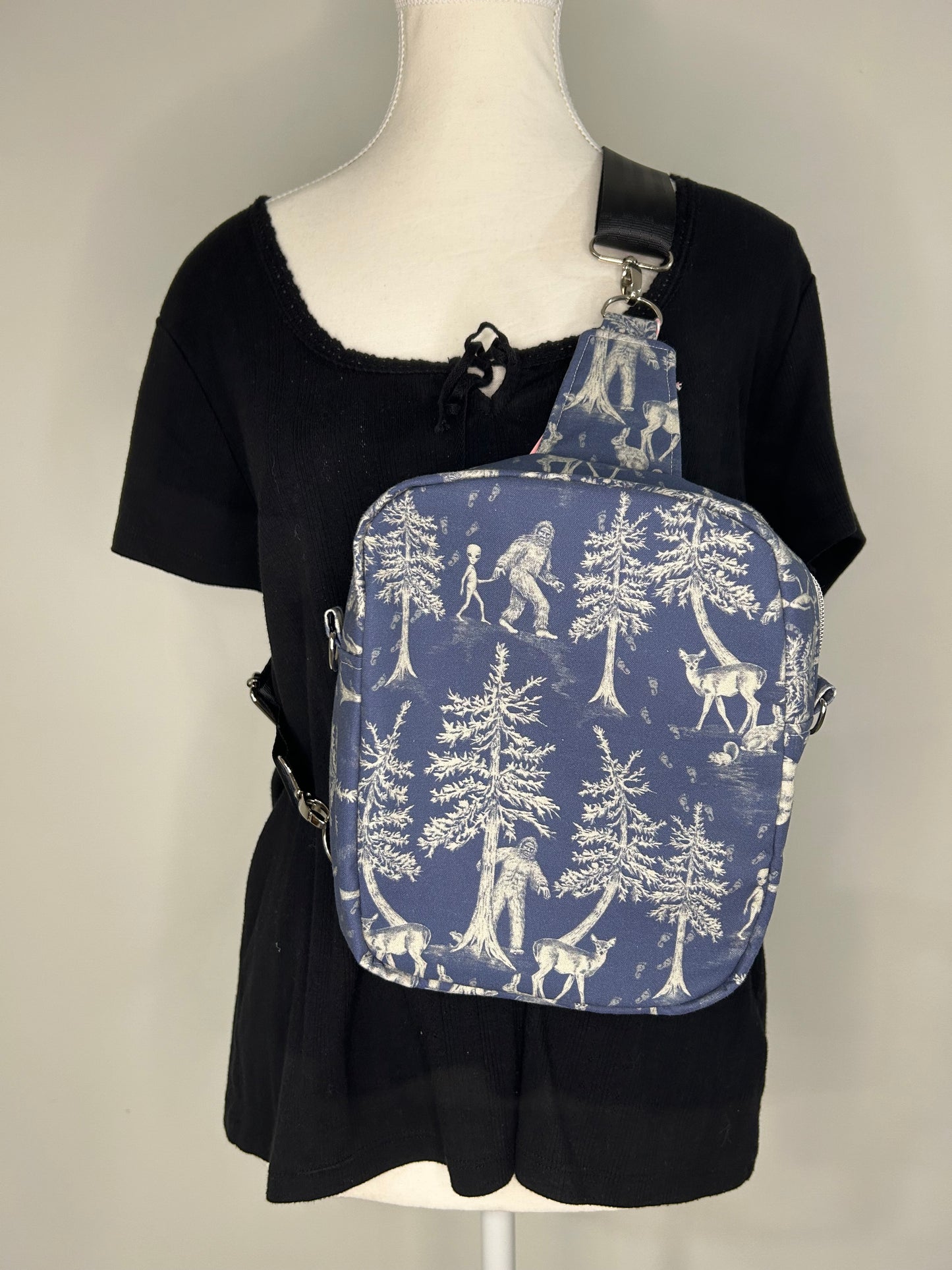 Friends of Bigfoot Convertible Pebble Bag
