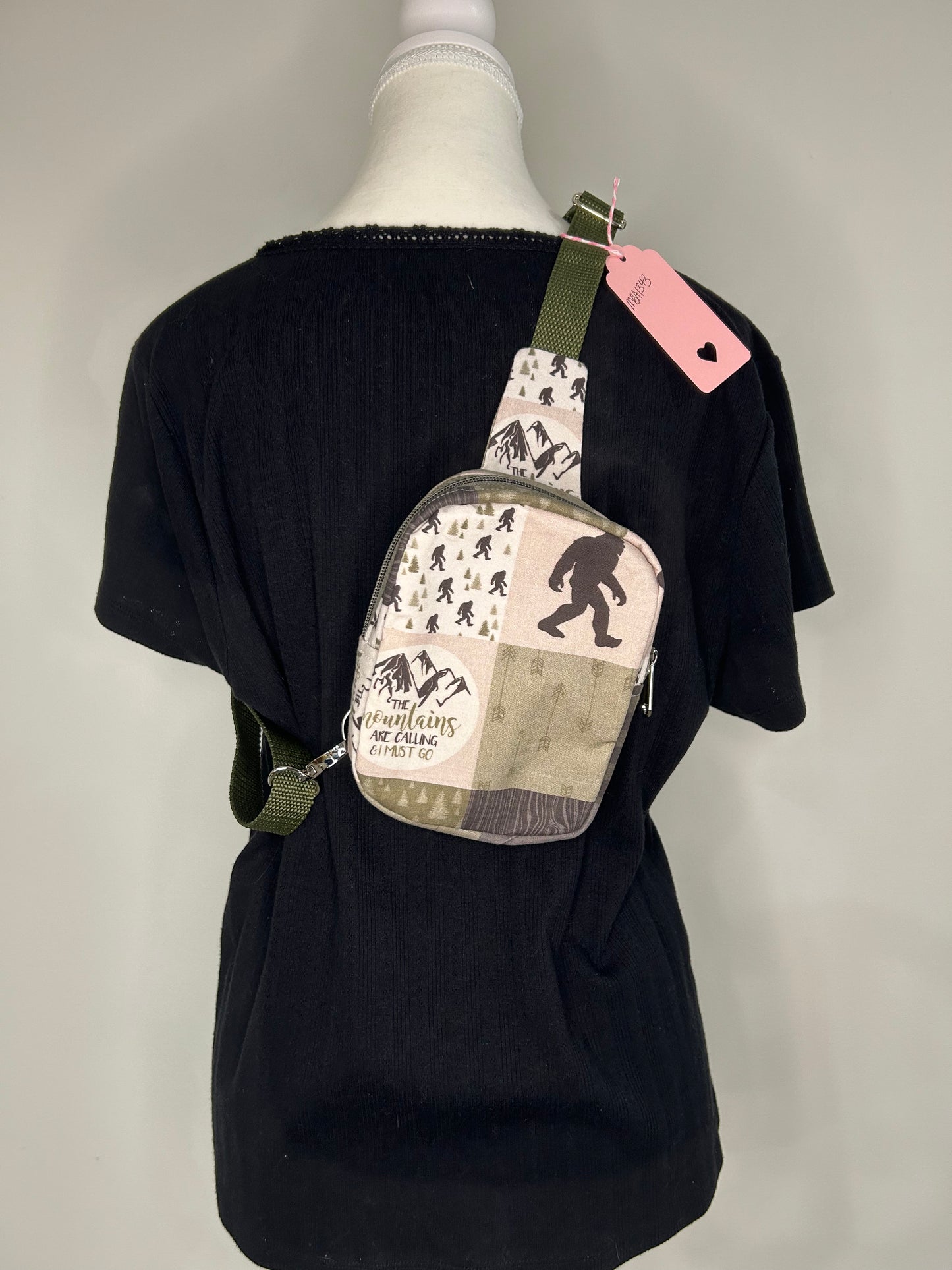Mountain Bigfoot Andie Sling Bag