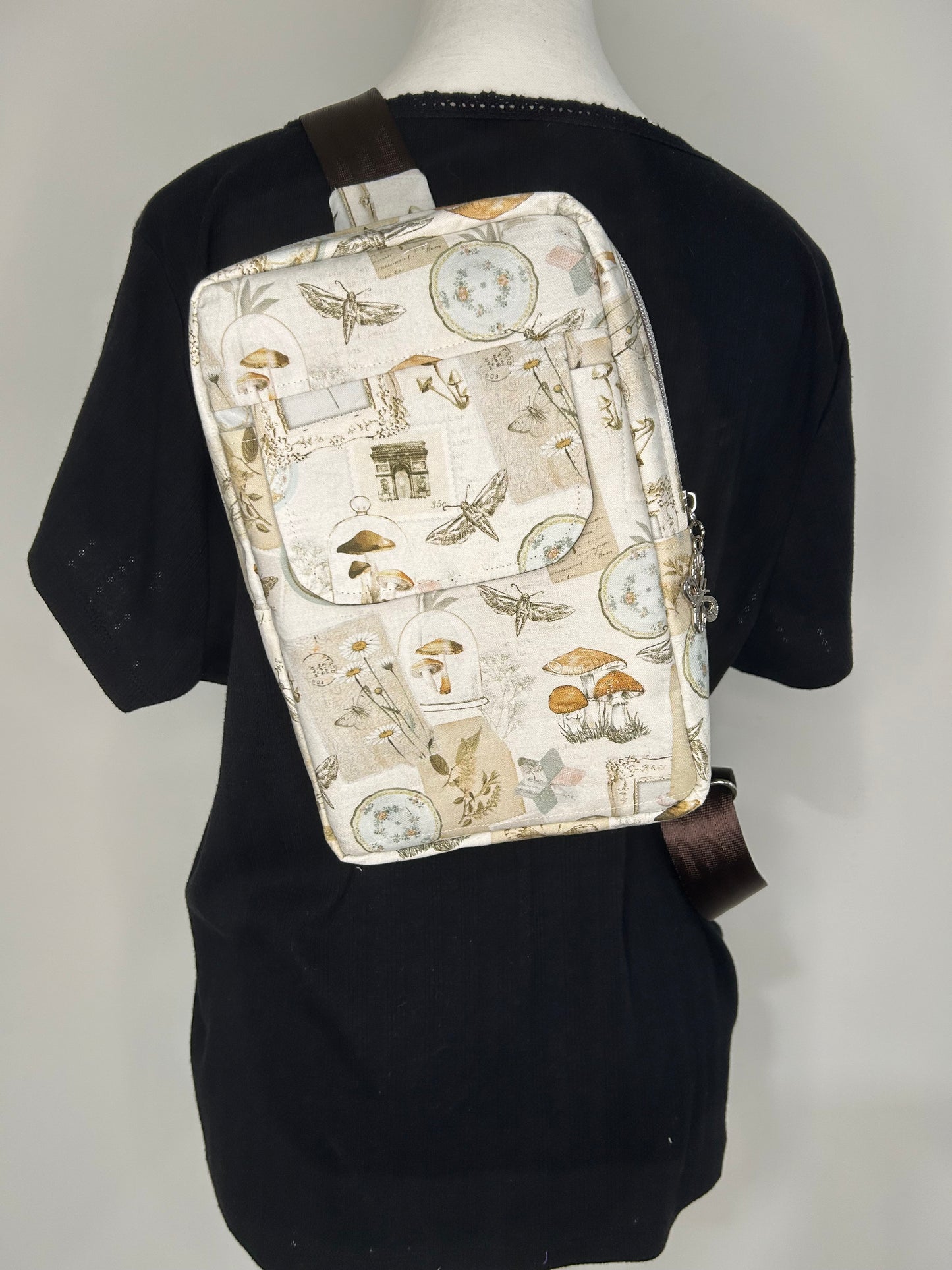 Nature Large Quiver Sling Backpack
