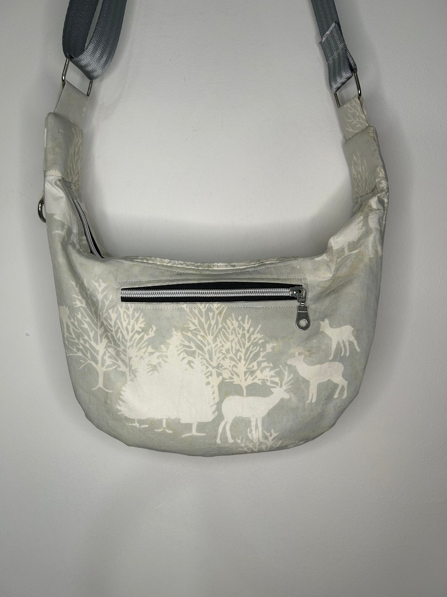 Deerly Doe’s Crescent Large Shoulder Bag Purse