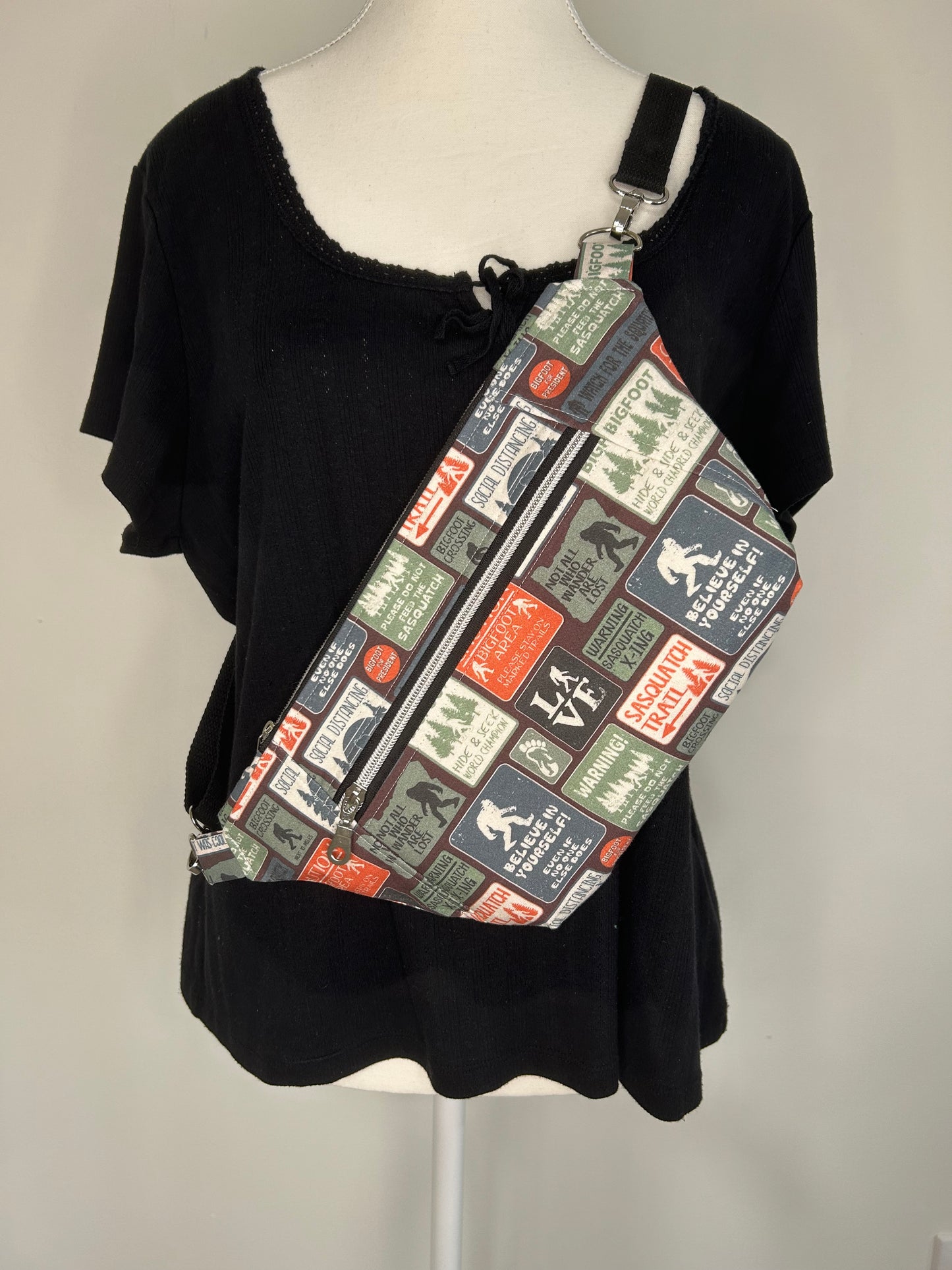 Bigfoot Crossing Dayna Plus Sling to Fanny Pack