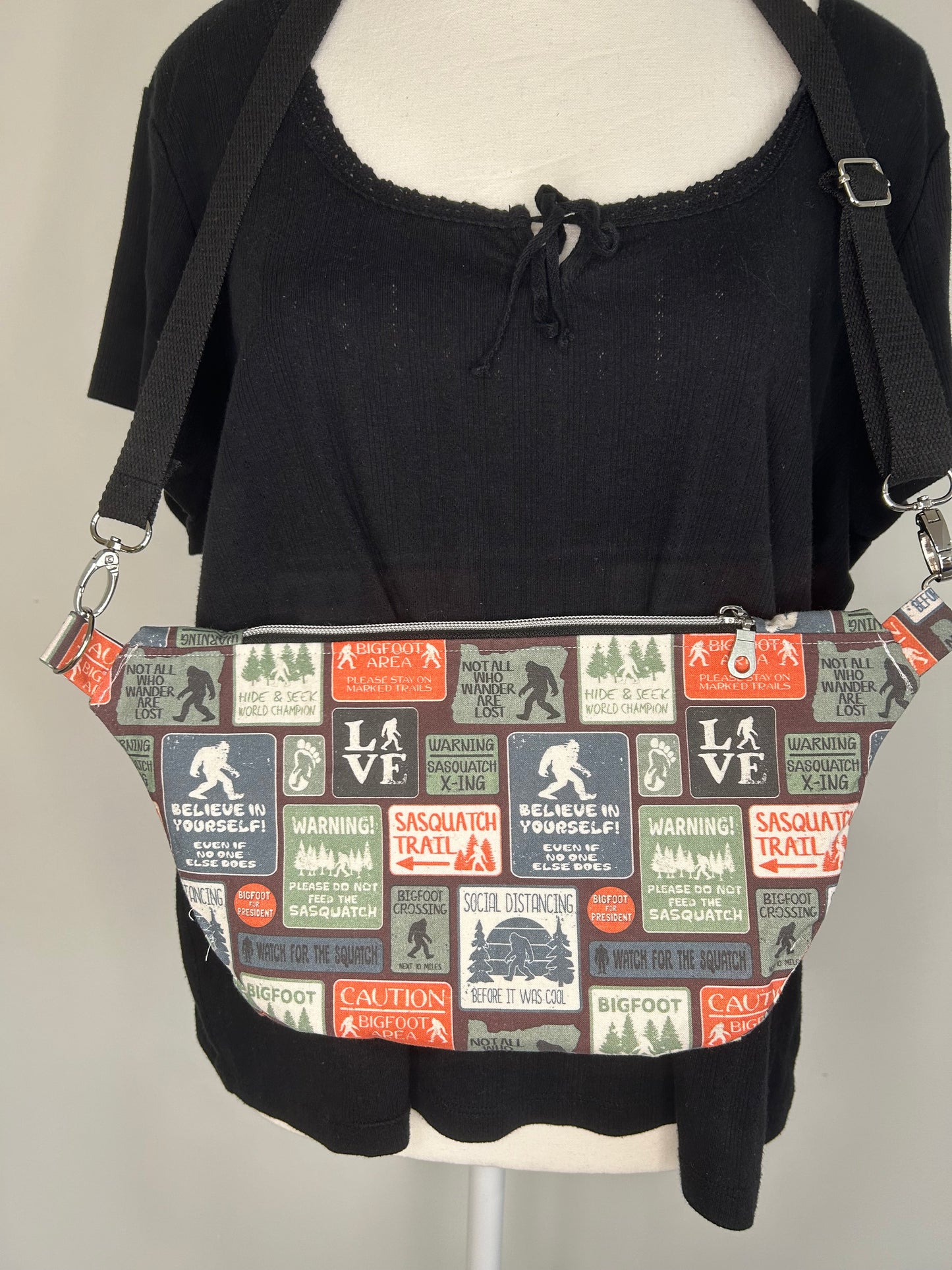Bigfoot Crossing Dayna Plus Sling to Fanny Pack