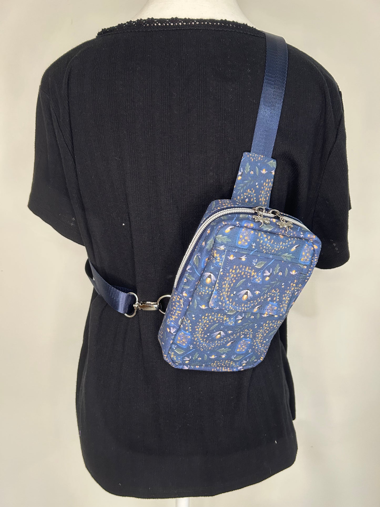 Firefly Frenzy Small Quiver Sling Crossbody Bag