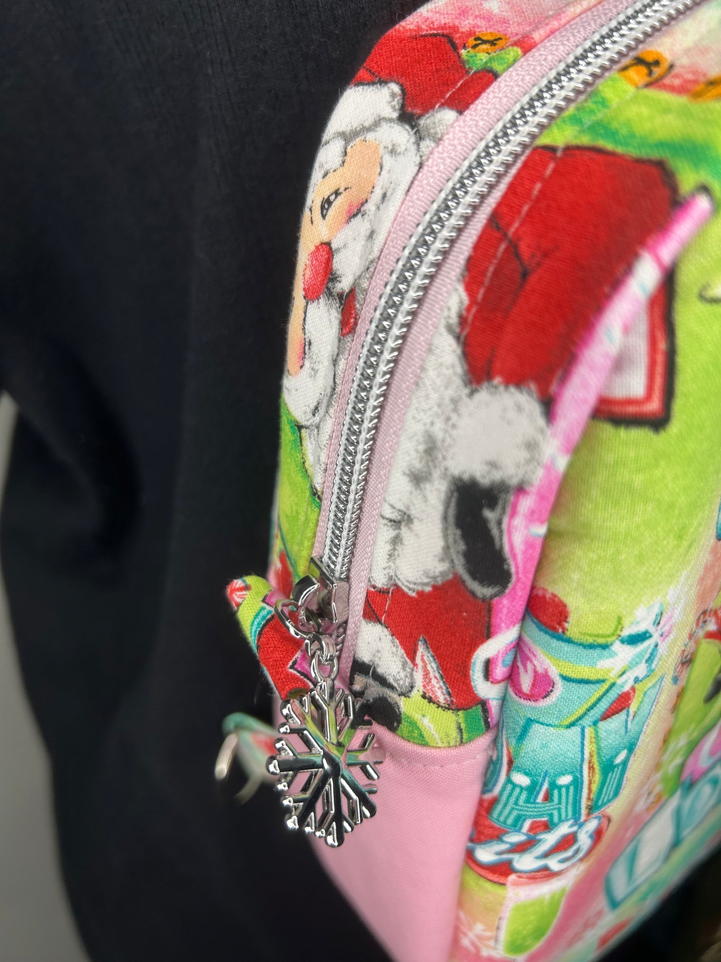 Drunk Santa Convertible Pebble Sling