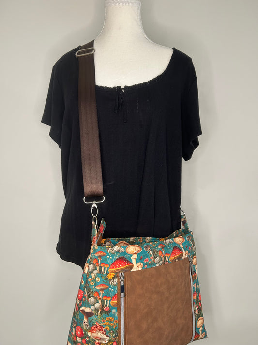 Trippy Shrooms Concealed Carry Crossbody/Shoulder Bag