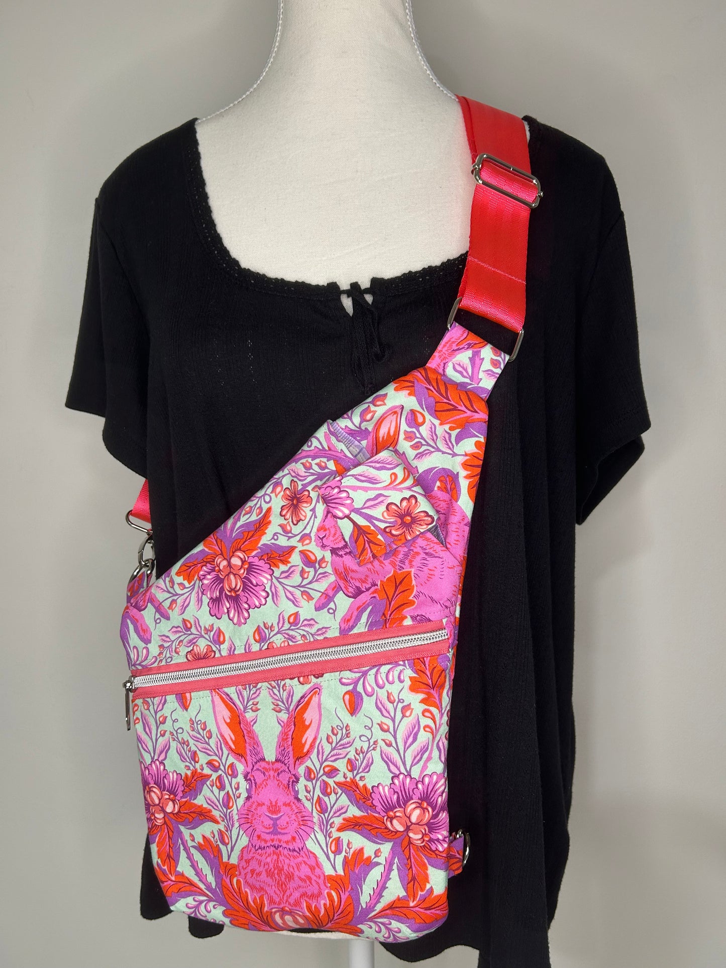 Hippity Hop Traveler Concealed Carry Convertible Crossbody/ Shoulder Bag