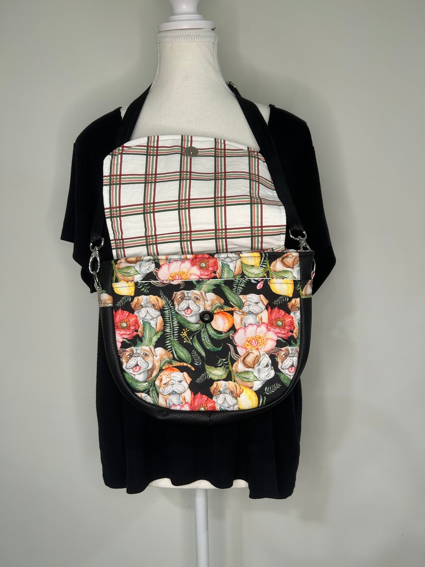 Lemons and Bulldog’s Serin Crossbody Bag