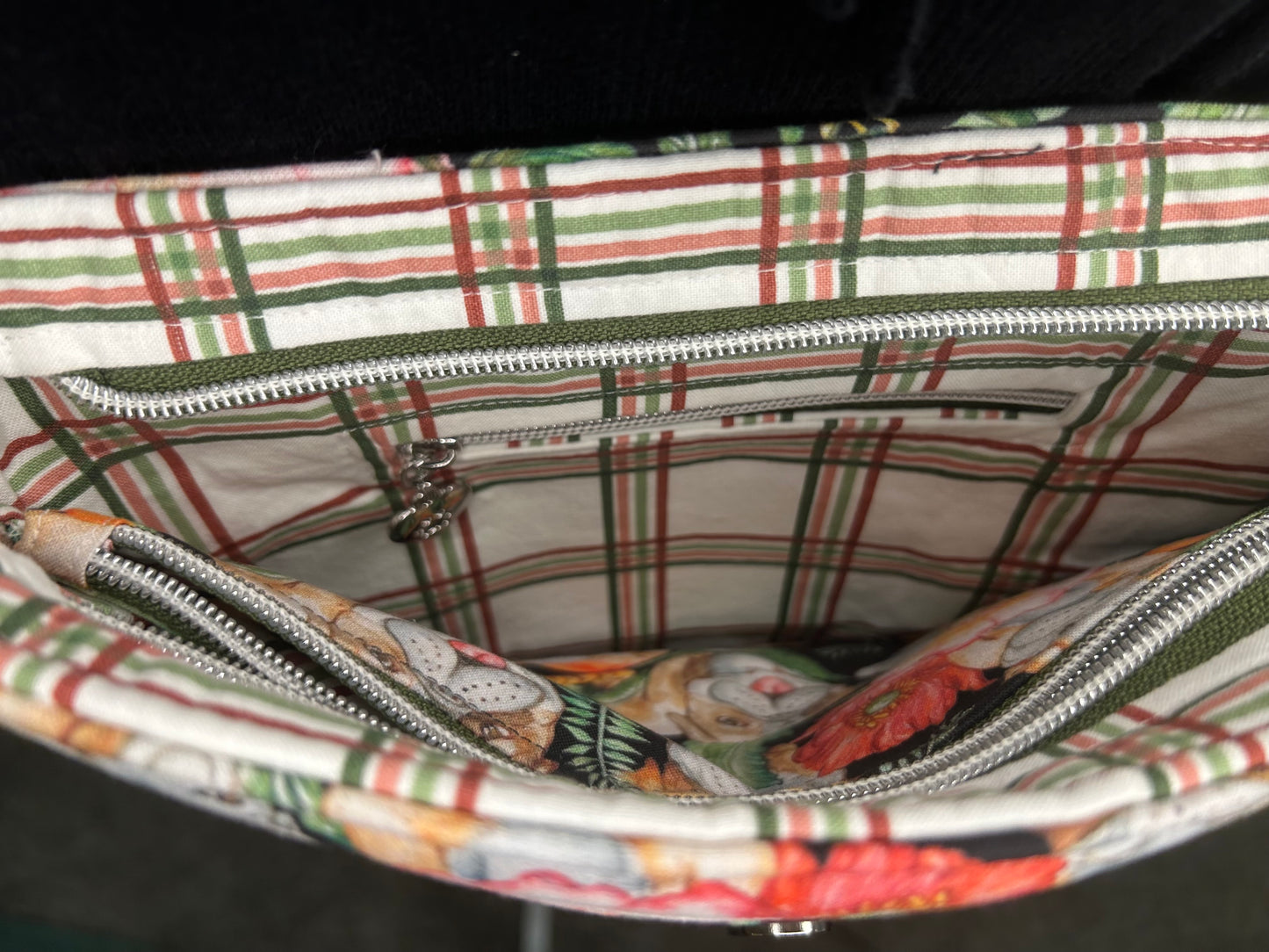 Lemons and Bulldog’s Serin Crossbody Bag
