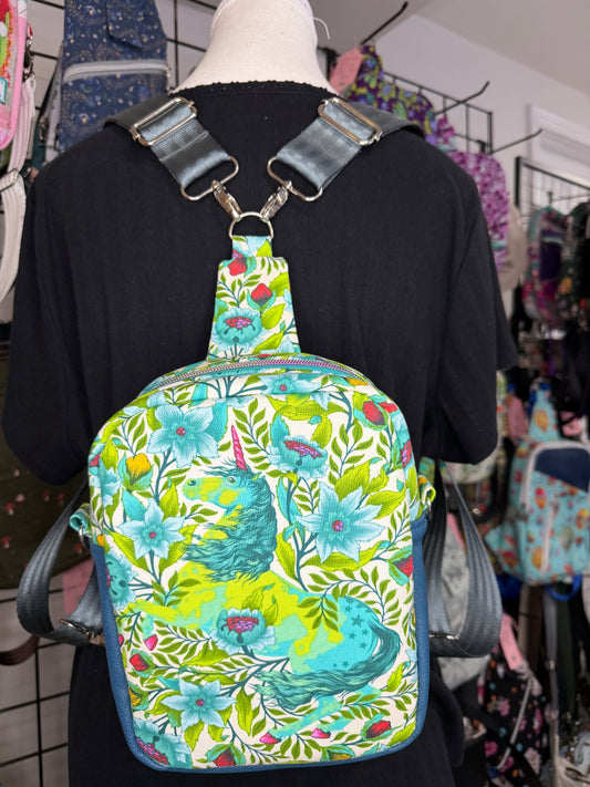 Extremely rare Tula Pink All Stars Unicorn Pebble 4 in 1 sling bag