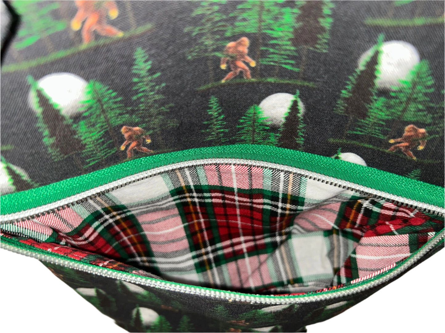Moonlight Bigfoot Convertible Traveler Bag