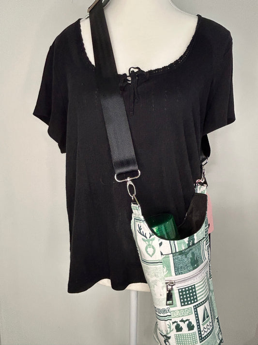 Michigan Lovers Water Bottle Bag